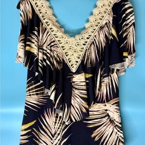 VENUS Cream Lace Trim Dress (nwot)